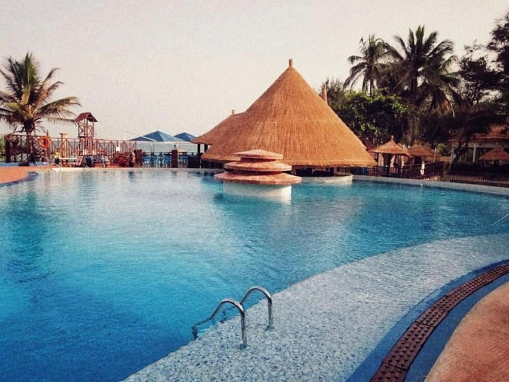 Senegambia Beach Hotel 6/73
