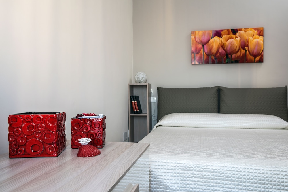 Ariston Suite 21/69