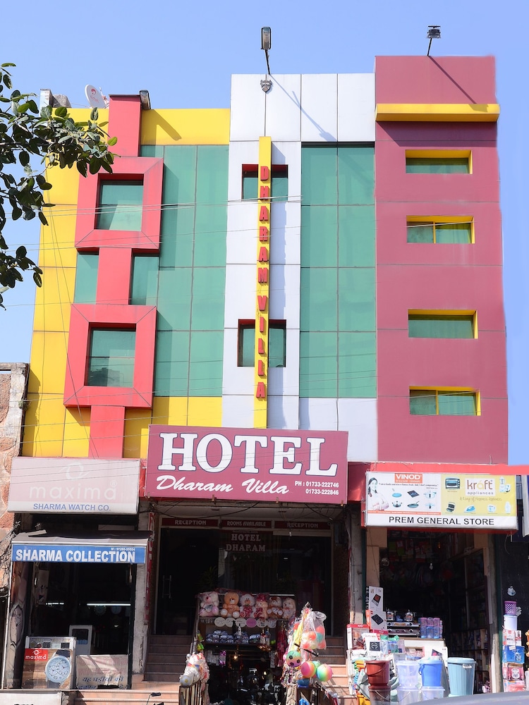 Hotel Dharam Villa 1/15