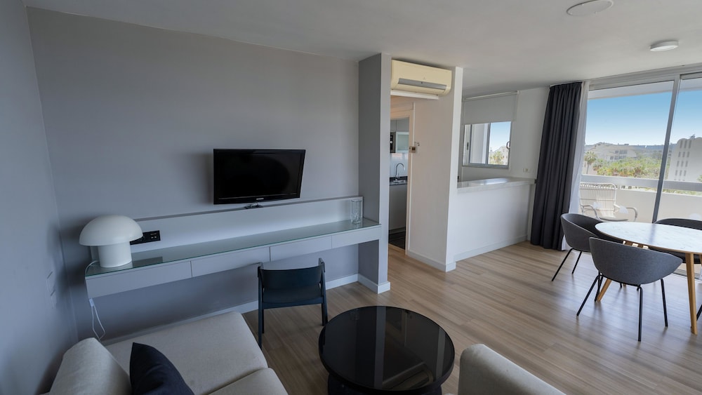 Coral Suites & Spa - Adults Only 55/64