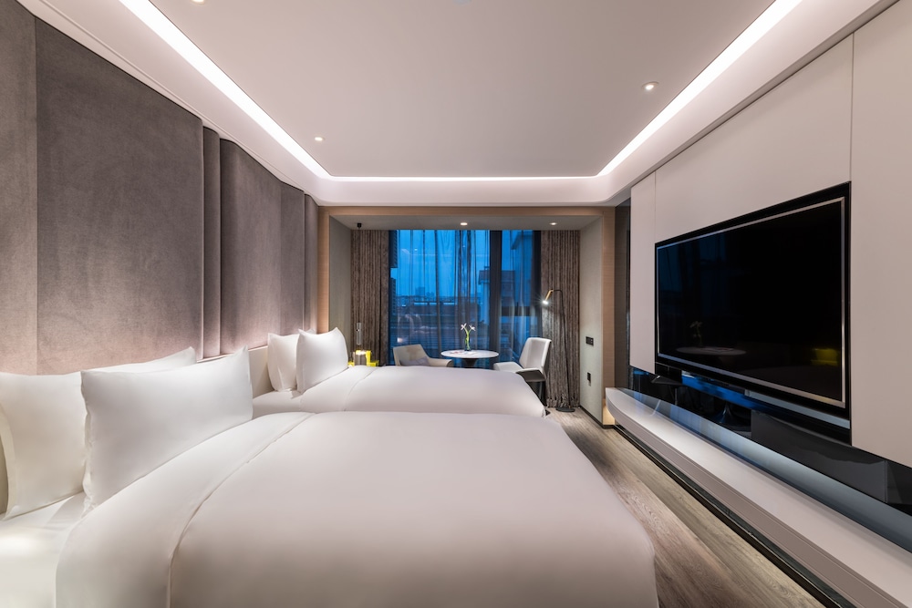 Novotel Yangzhou Slender West Lake 14/60