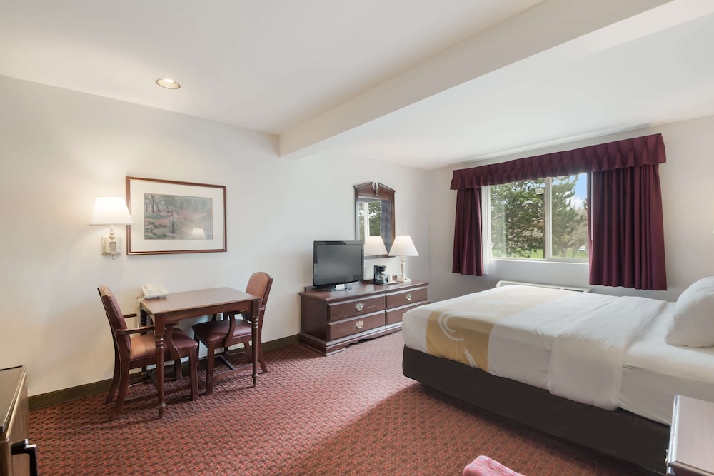 Quality Inn Grand Suites Bellingham 6/29
