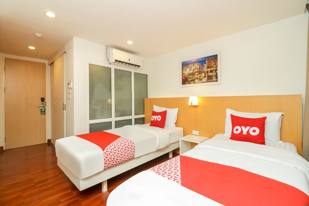 OYO 225 Premier Place Bangkok 11/17