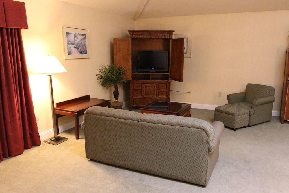Quality Inn & Suites Frostburg-Cumberland 43/58