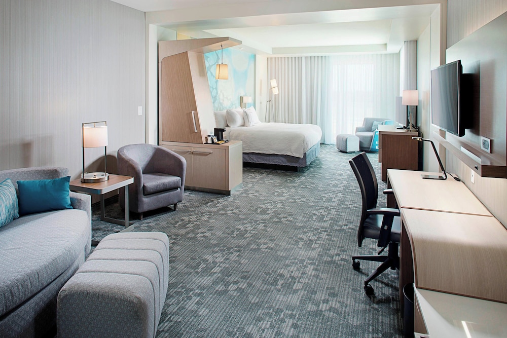 COURTYARD by MARRIOTT DALLAS CARROLLTON 21/49
