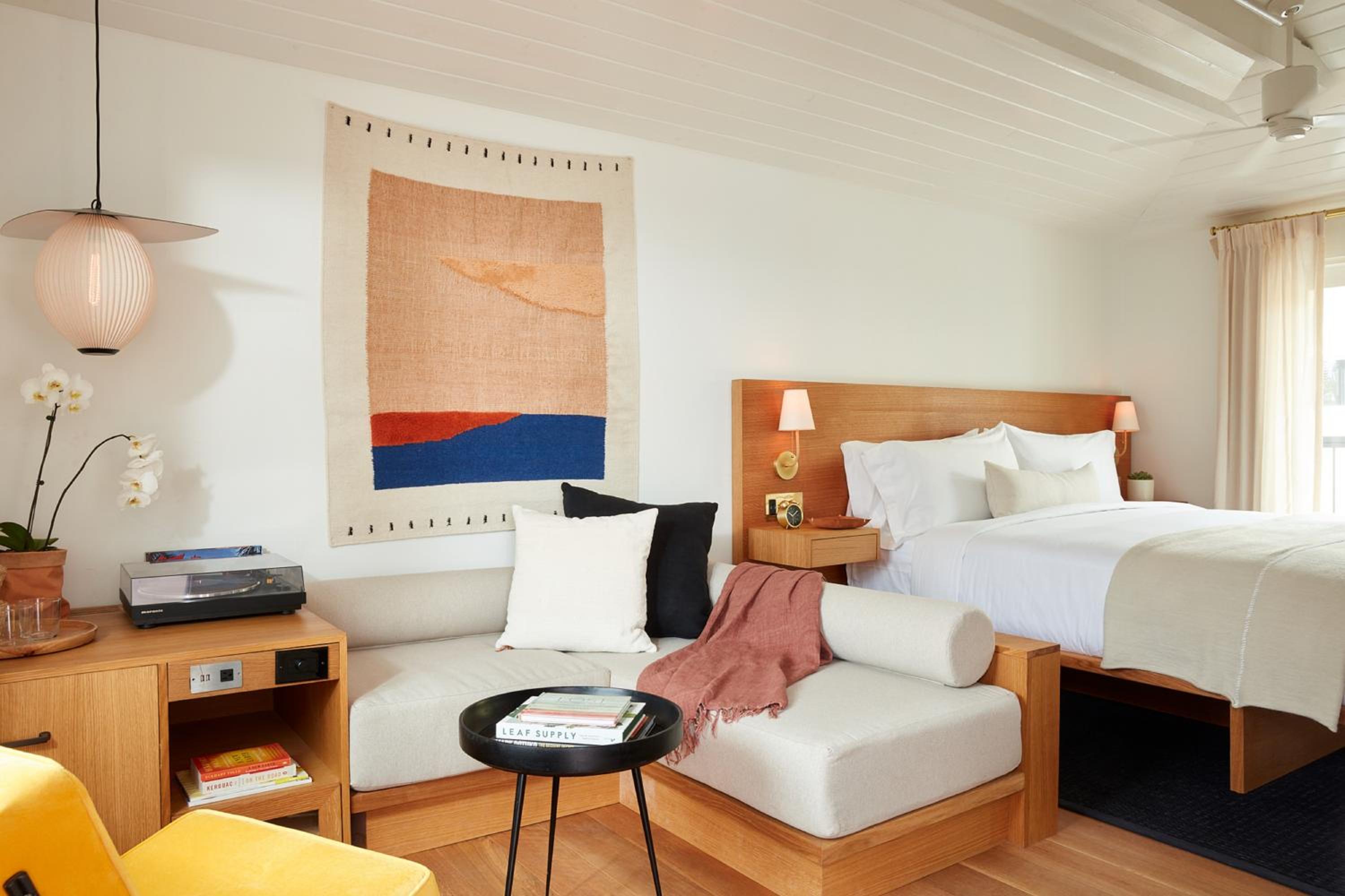 Azur, King Bed