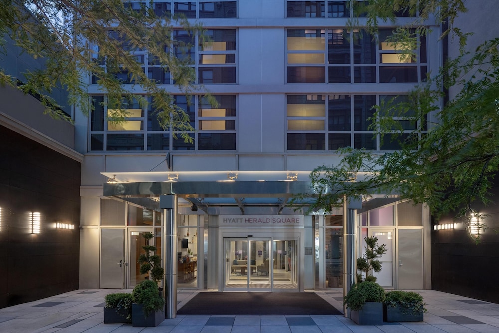 Hyatt Herald Square New York 4/75