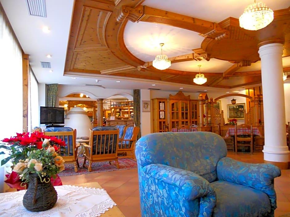 FAMILY HOTEL LA PERLA 32/53