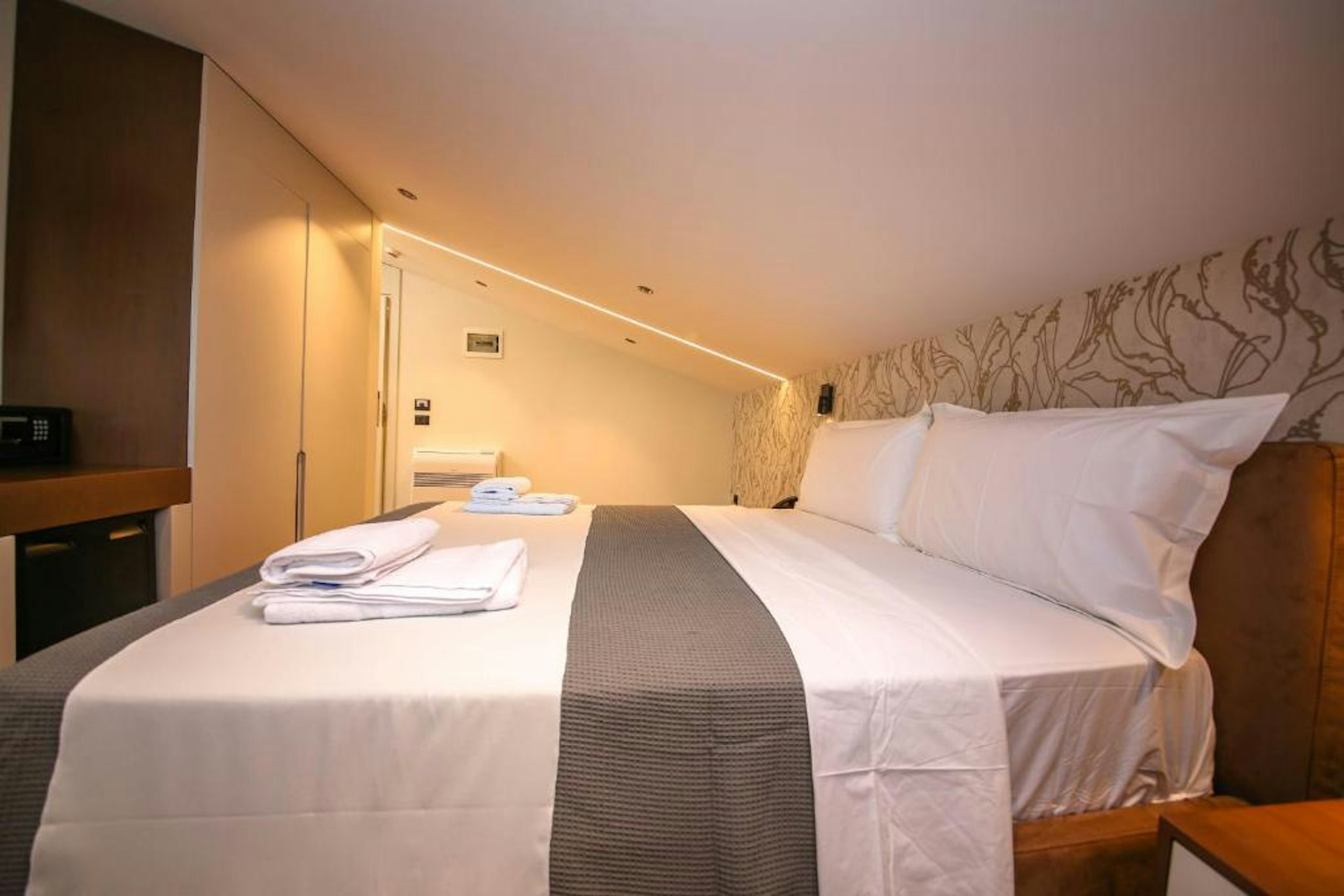 Comfort Boutique Hotel Tirana 19/60