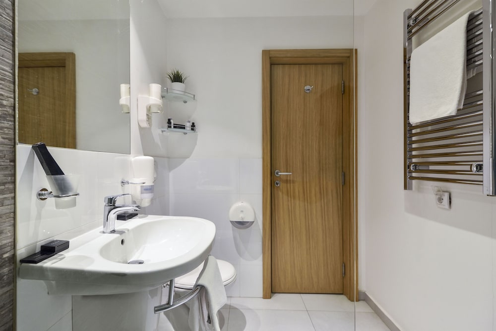 Opera Garni Hotel Belgrade 44/44