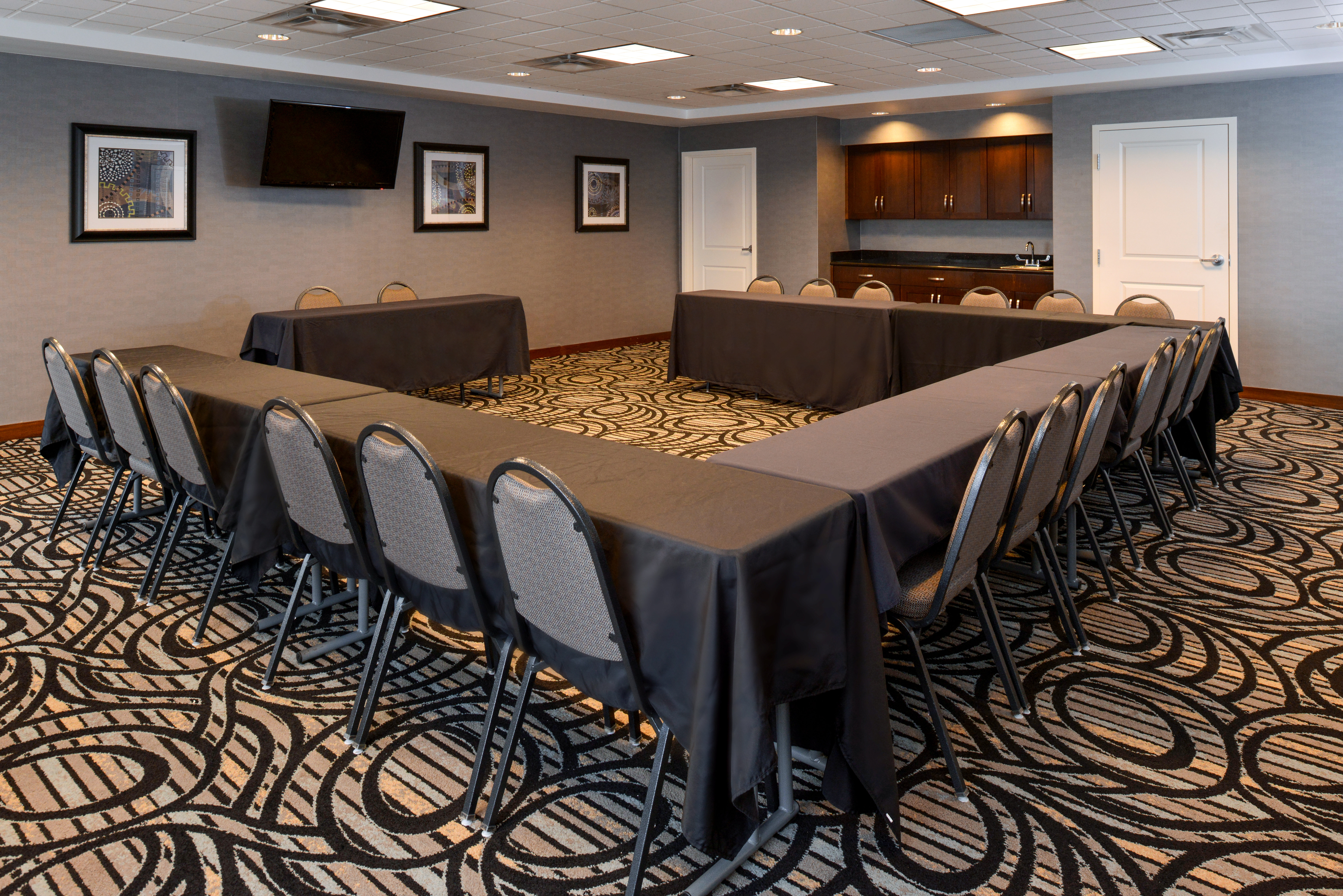 Holiday Inn Express Hotel And Suites Greenfield 58/65