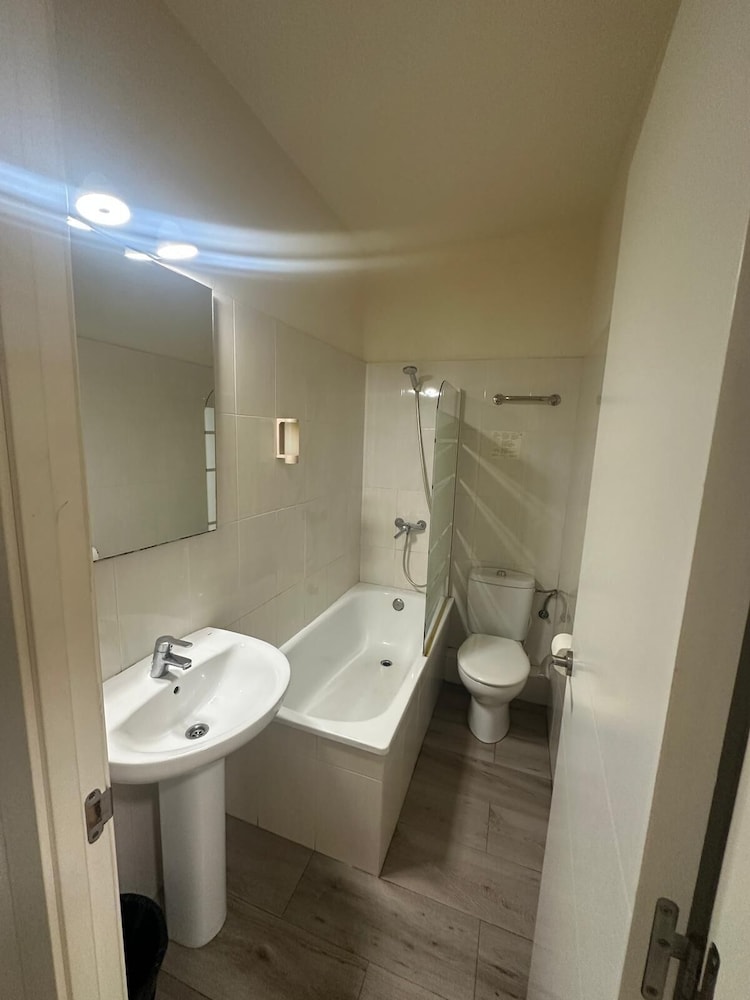 Hostal Balmes Centro 47/50