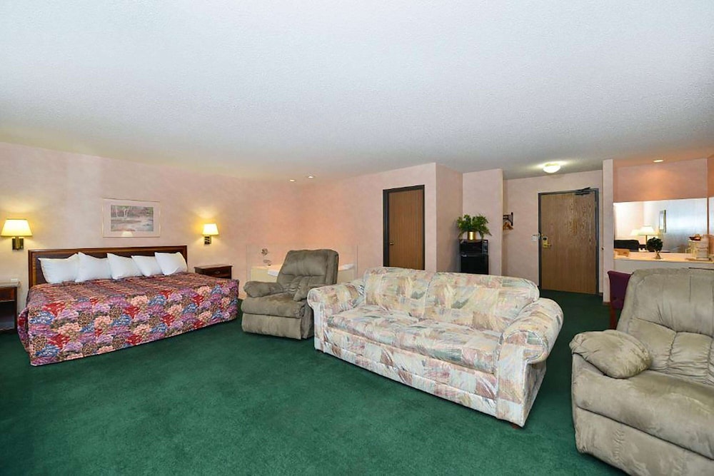 Days Inn by Wyndham Ozark Springfield 16/22