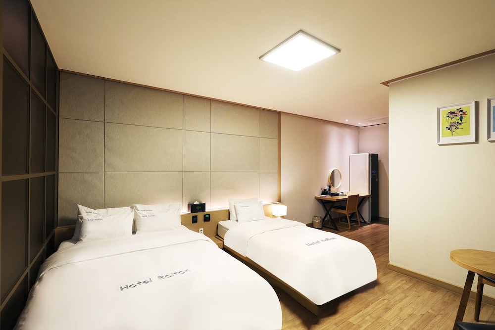 Hotel Food & Tour 17/50
