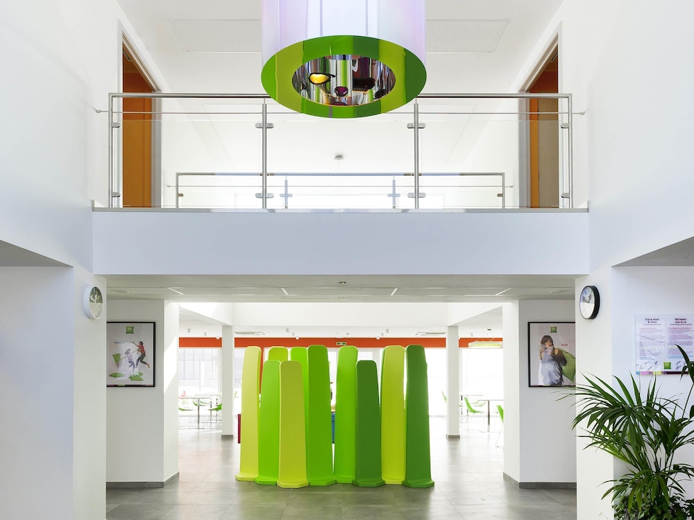 IBIS STYLES NIVELLES 6/73