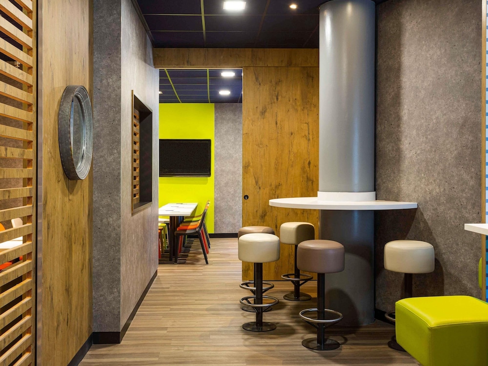 Ibis Budget Bordeaux Centre Gare Saint Jean 48/72