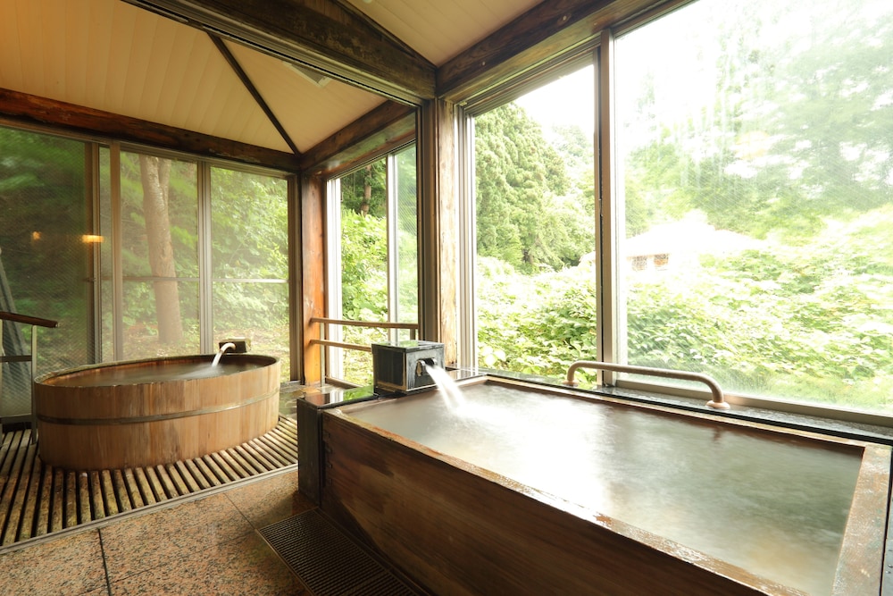 Hotel Futaba 50/50