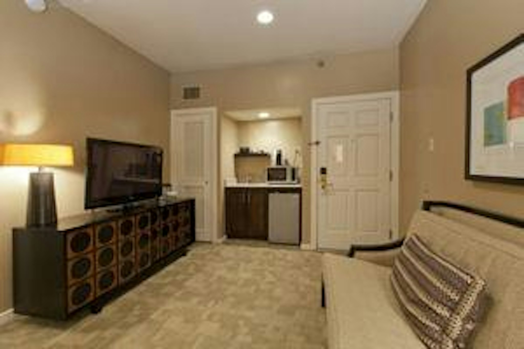 The Glidden House 24/48