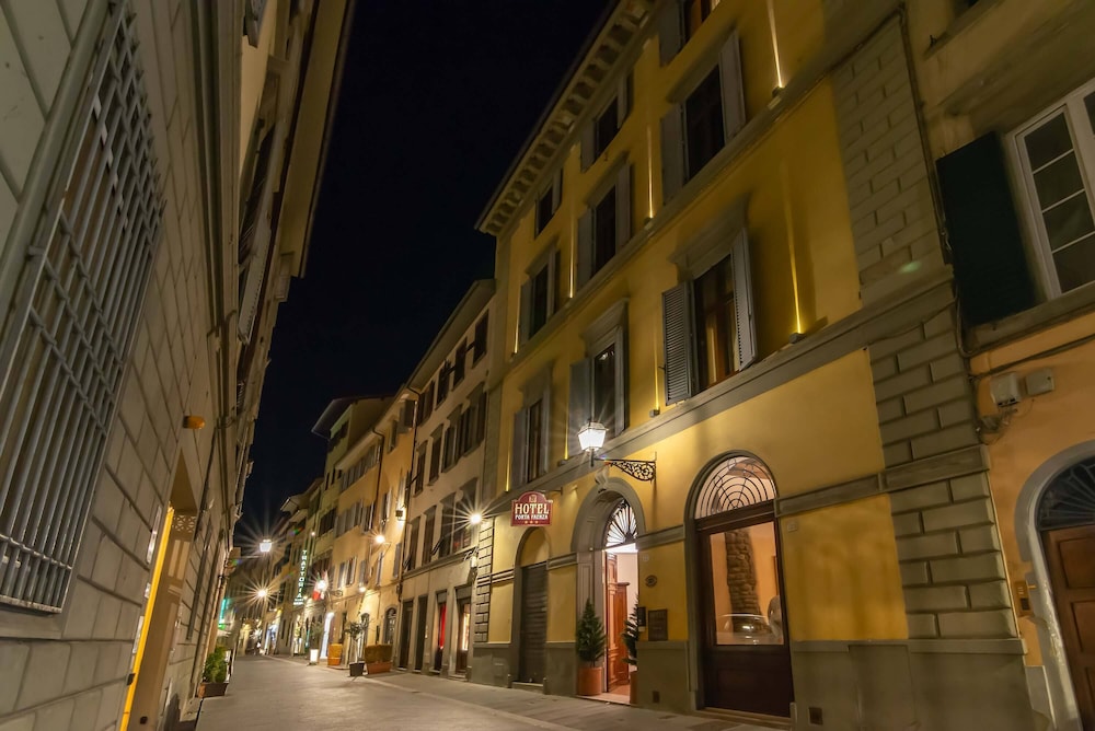Hotel Porta Faenza 5/87