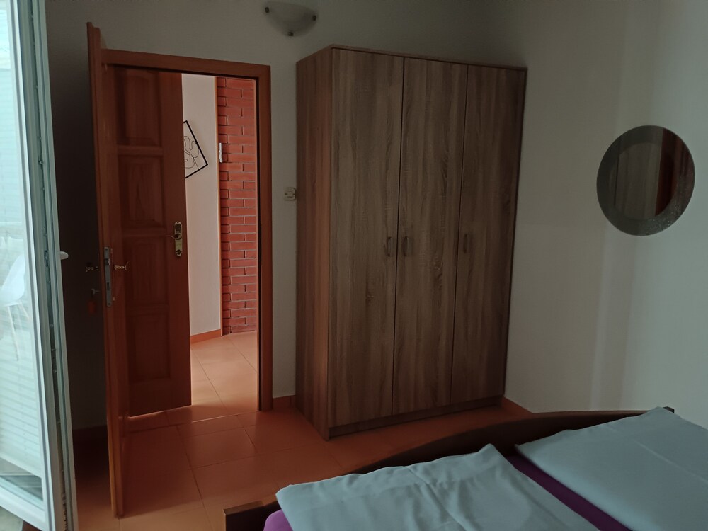 APARTMENTS MORETA 15/50