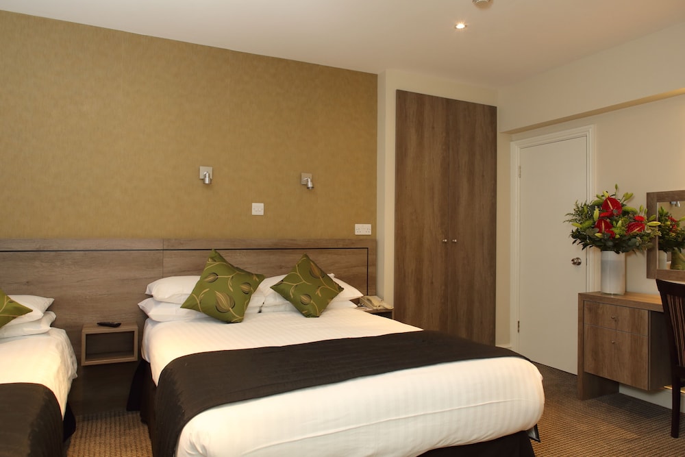 Kensington Gardens Hotel 17/38
