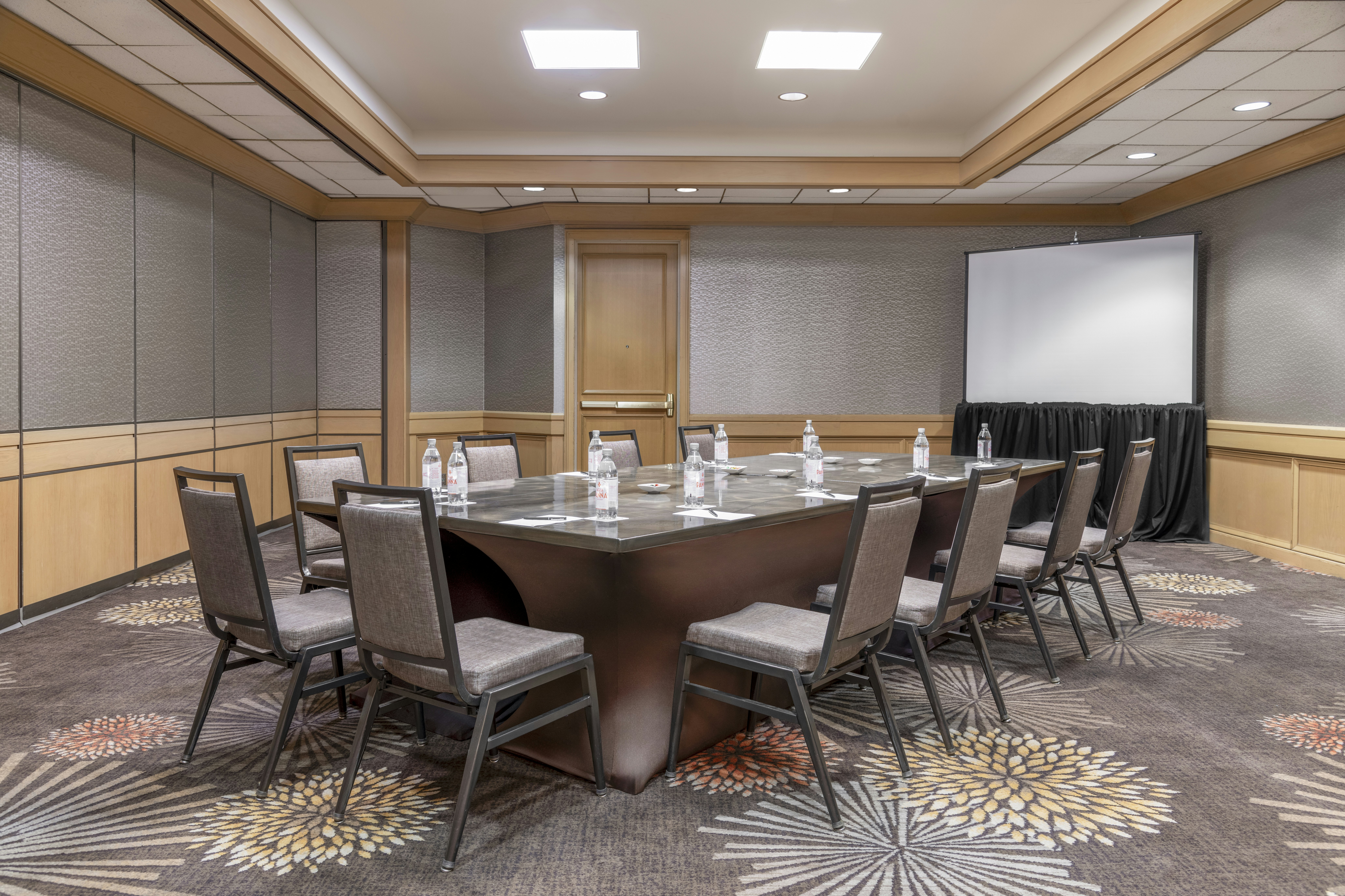 Hilton Orange County/Costa Mesa 67/78