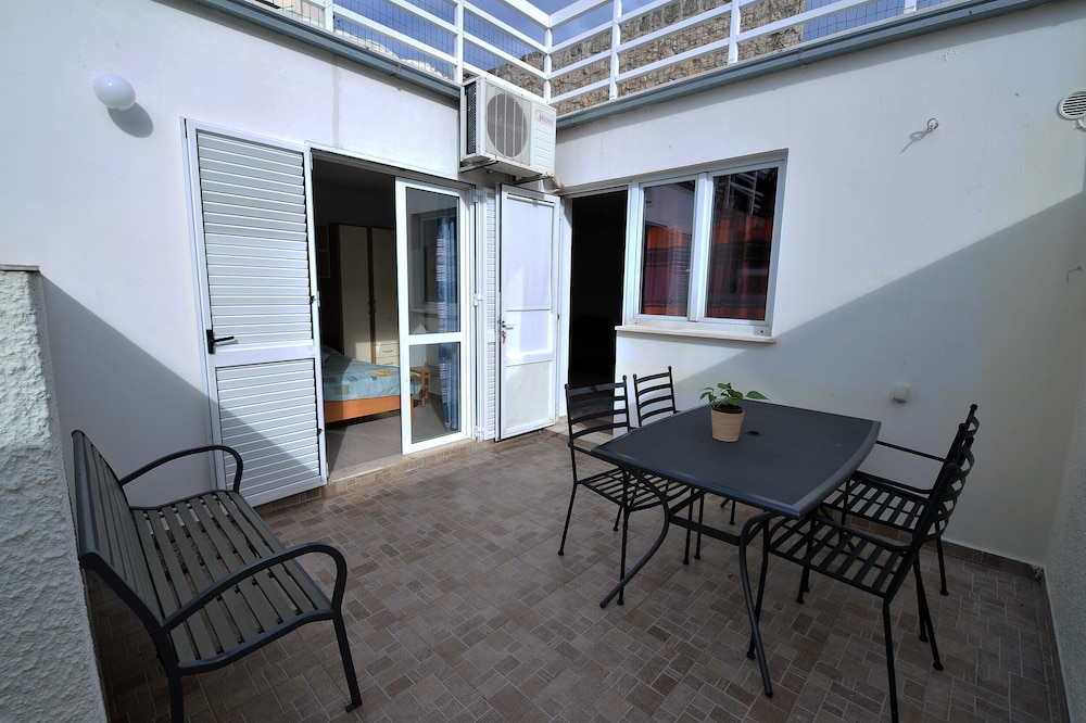 Villa Katarina 53/69