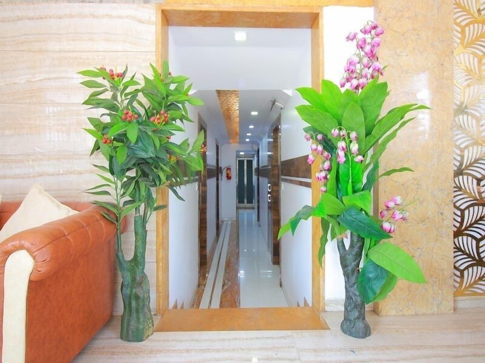 Hotel Pearl 11/50