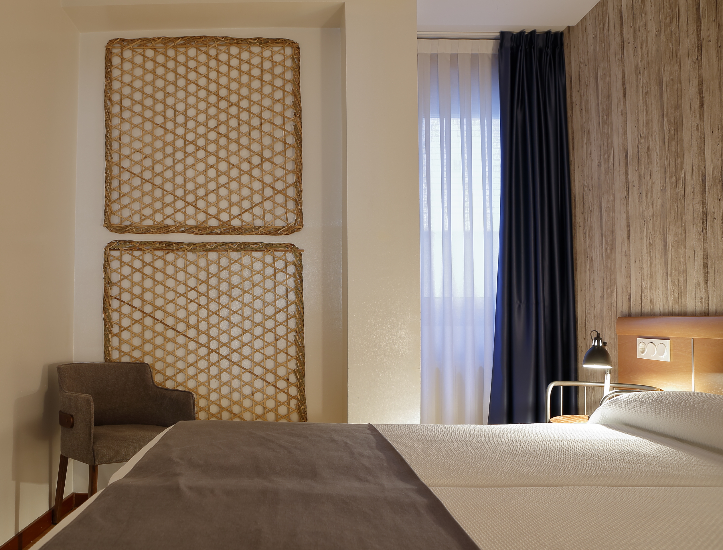 2 Bedrooms, Apartment