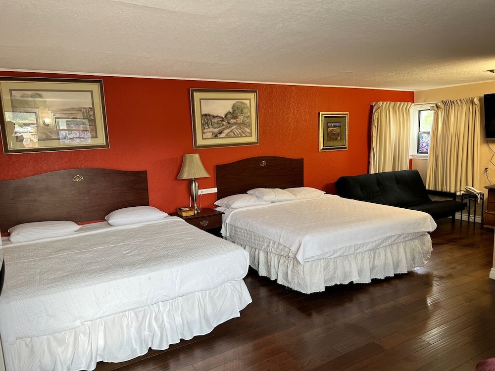 Great House Motel 5/50