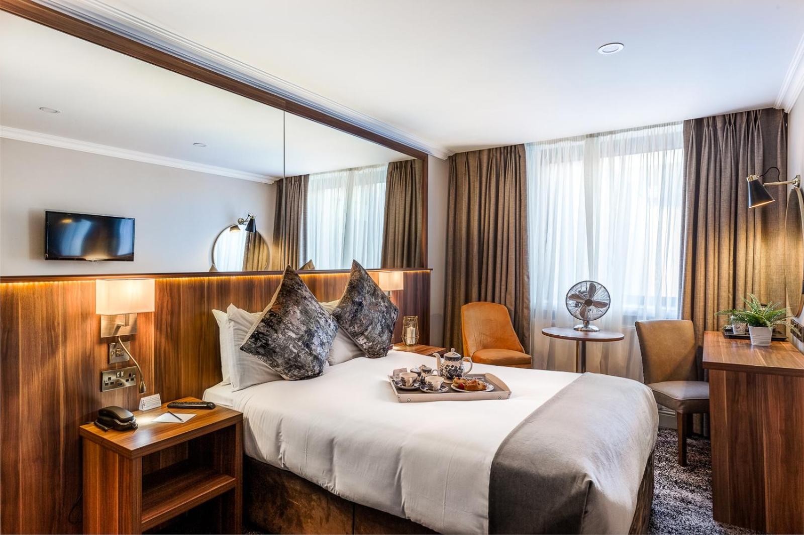 Room, Single