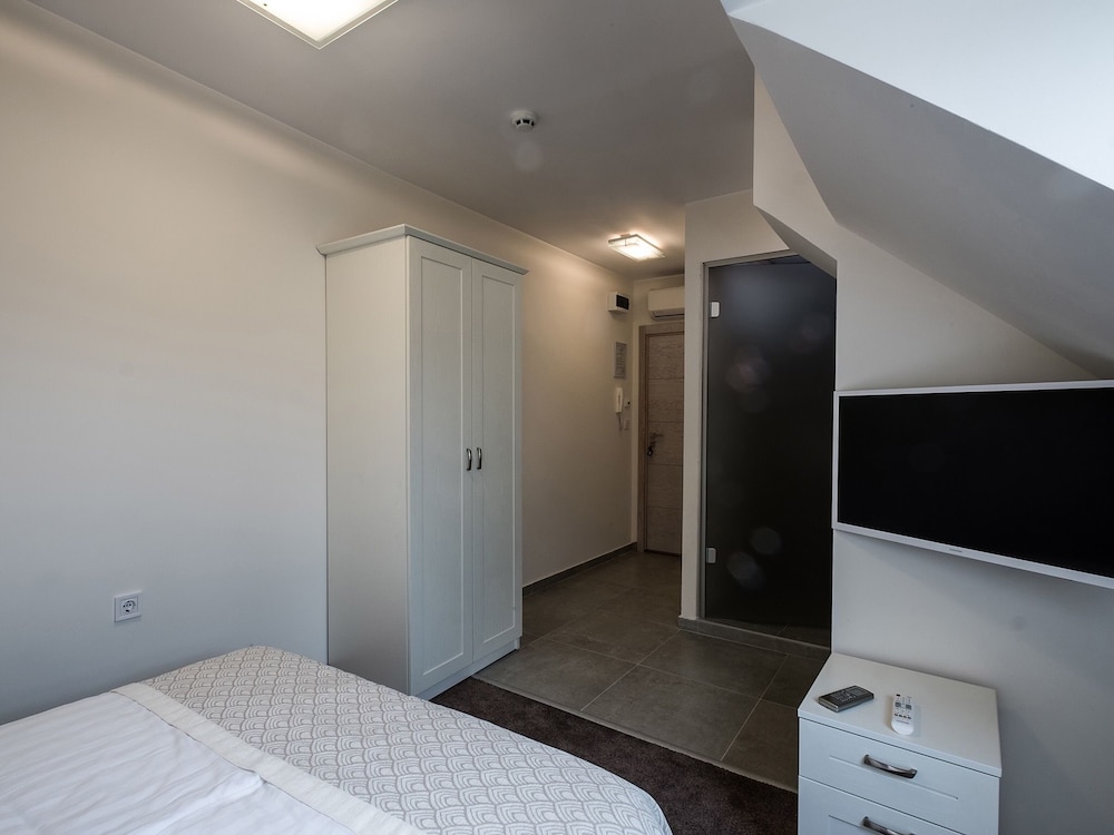 Caro Aparthotel 17/50