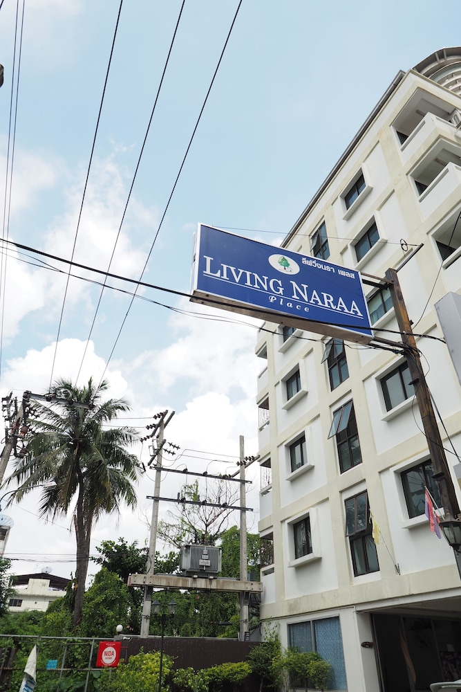 Living Naraa 3/67