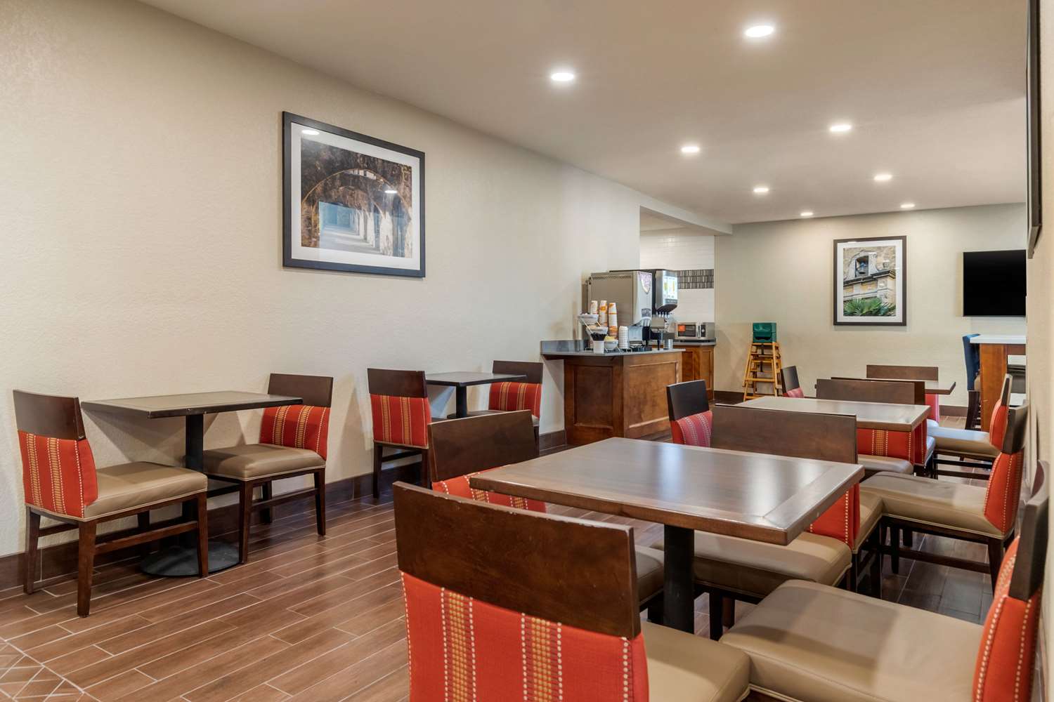 Comfort Suites San Antonio Airport North 11/17