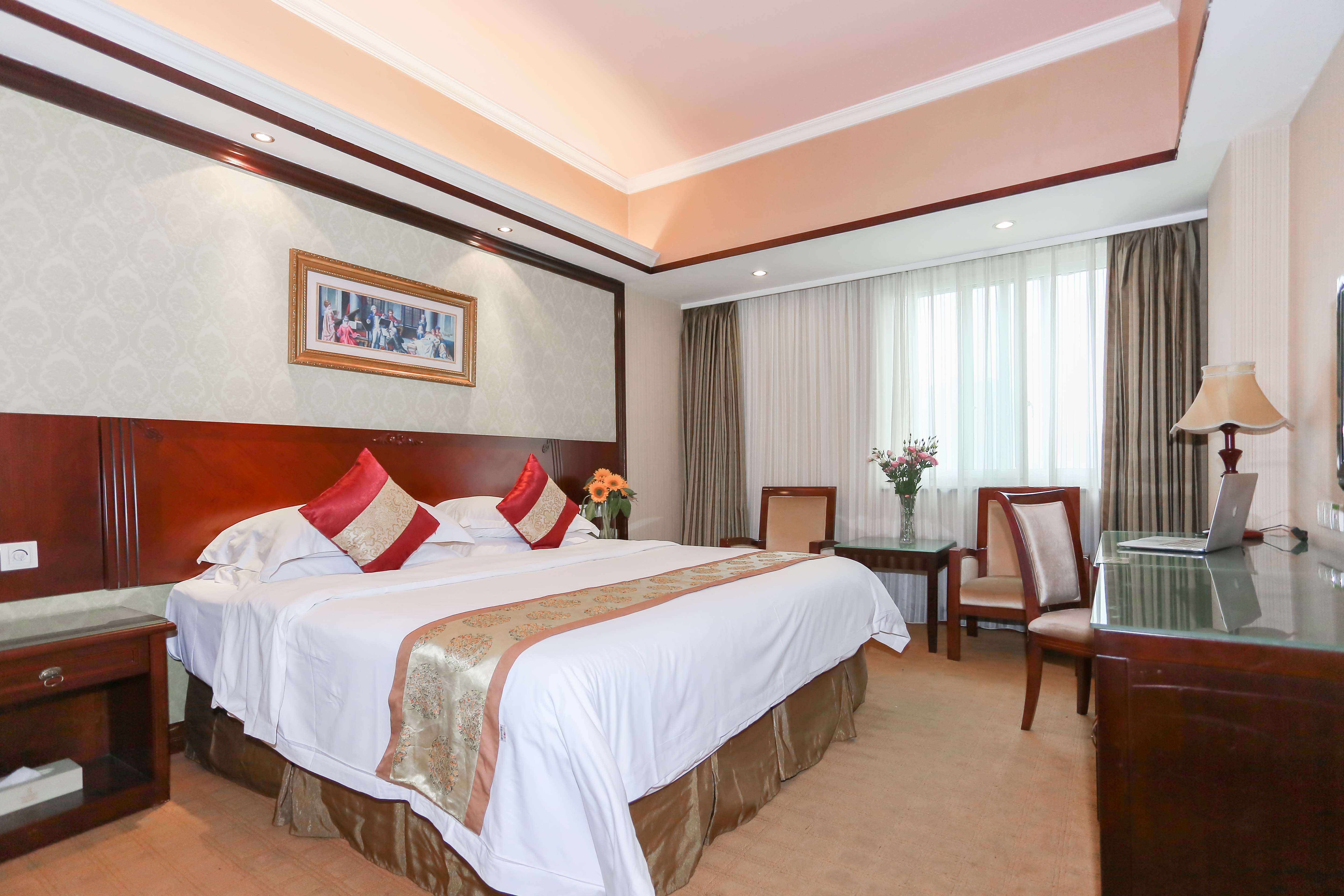 Vienna Hotel Shanghai Hongqiao Airport Center 11/30