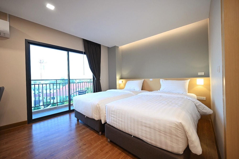 L2 Hotel 3/17