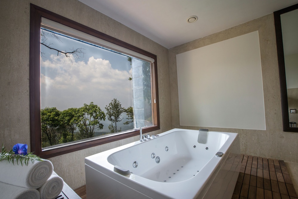 Trivik Chikmagalur 50/50