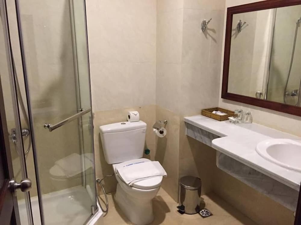 Hoa Binh Phu Quoc Hotel 36/37