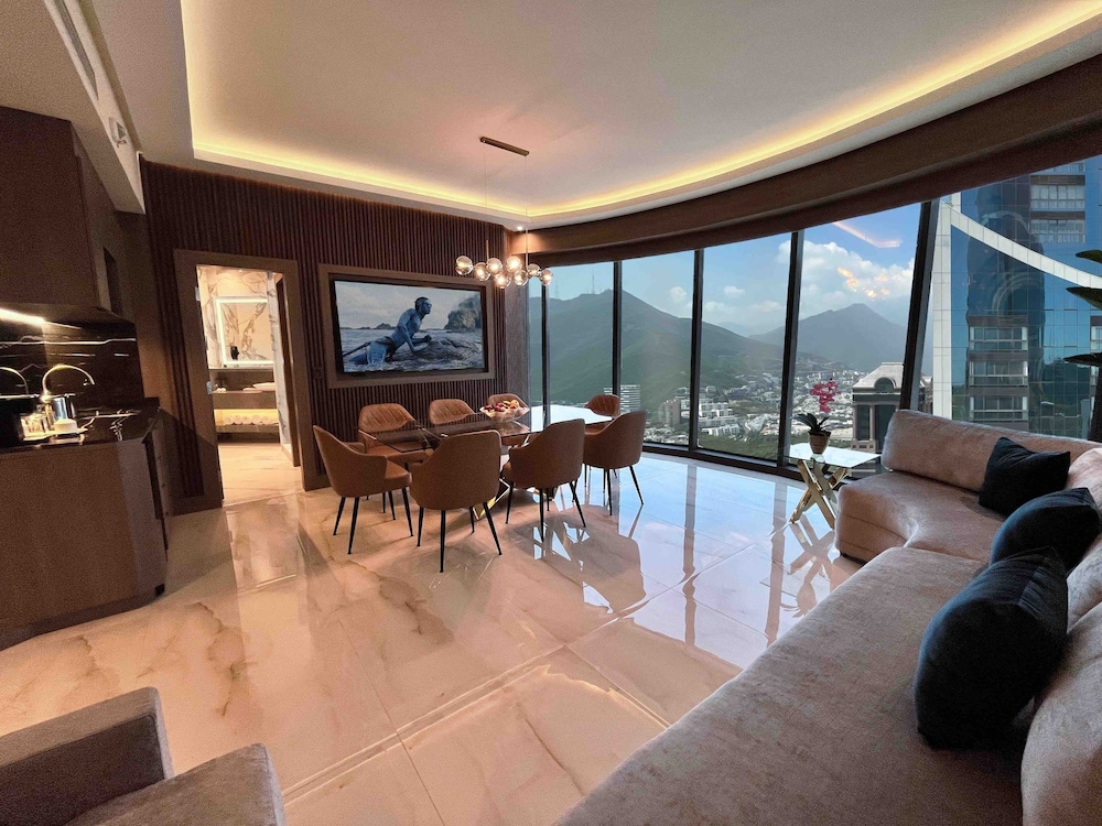Safi Royal Luxury Metropolitan 27/47