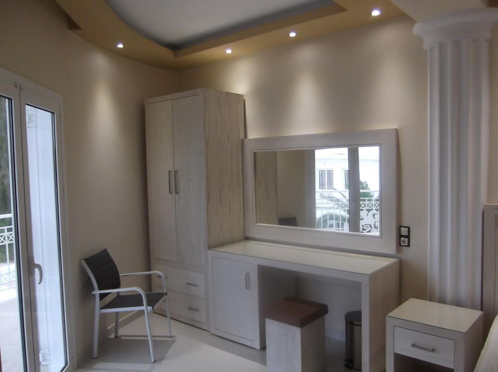 Hotel Mariana Laganas 17/34