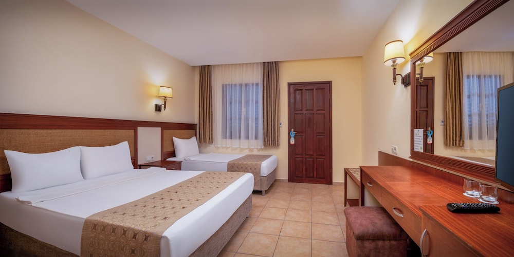 Ozlem Garden Hotel 23/62