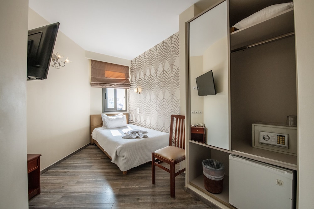 Golden City Hotel 15/26
