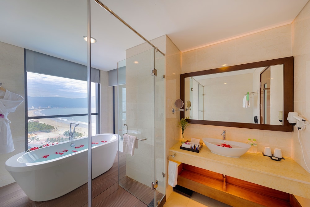 Grand Tourane Hotel 29/81