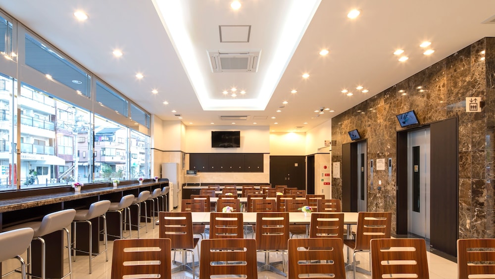 Toyoko Inn Kyobashi Sakuranomiya 41/45