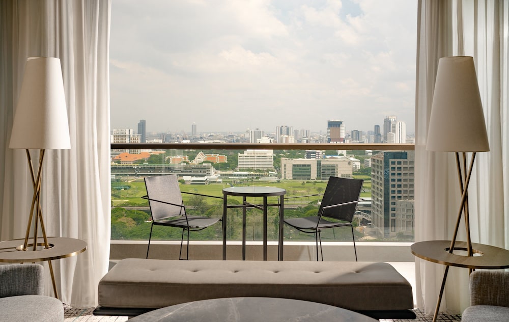 Kimpton Maa-Lai Bangkok 9/81