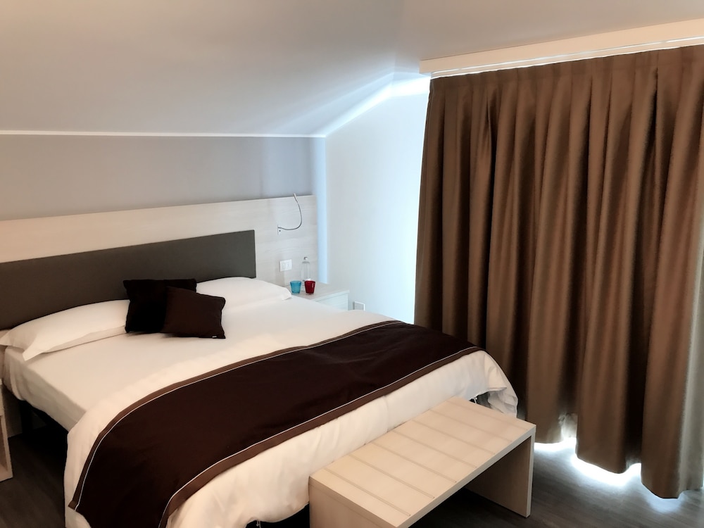 Dogana Hotel 18/65