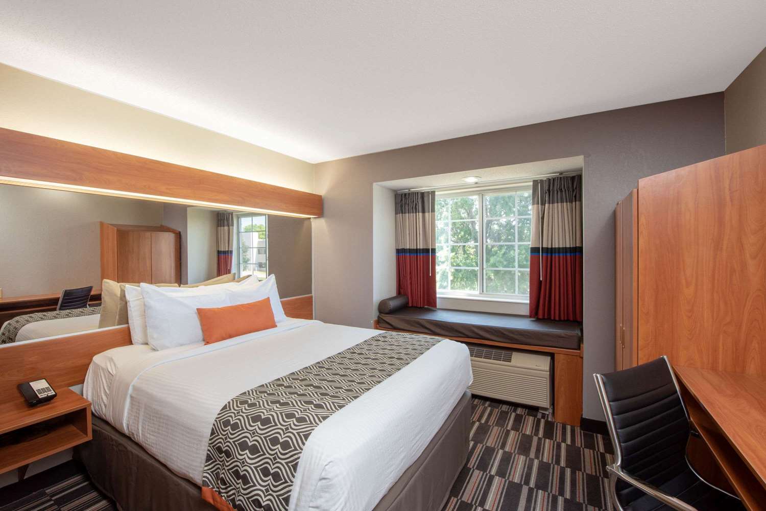 Microtel Inn Suites By Wyndham Springfield 18/36
