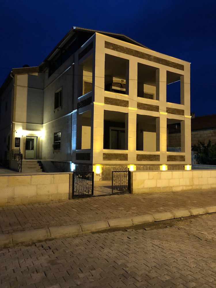 El Nazar Stone Suite 7/50