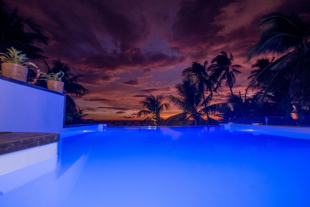 Signature Boracay Blue 30/50
