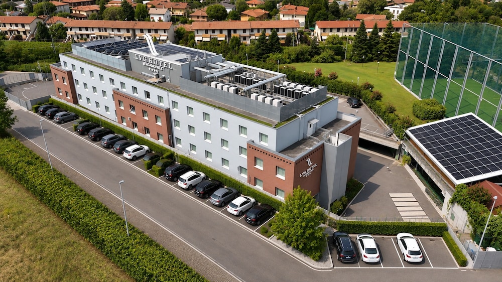 Bes Hotel Bergamo West 6/65
